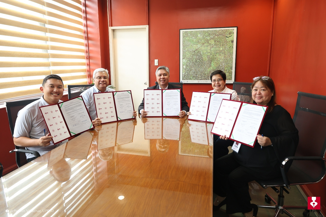 UPAA-W Funds Two Freshman Scholarships: UPAA-W Scholarship and Estrella Espejo Memorial Grant